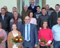 Bild: exb
Gerhard Löckler (links), der Vorsitzende der Unparteiischen Wählergruppe, führt die Liste der Bewerber für die Gemeinderatswahl an. Zum sehr guten Ergebnis bei der Nominierung gratuliert Kreisrat Karl Lorenz (rechts).