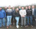 Bild: pi
Josef Janker (links) und Konstantin Völkl (Dritter von links) stehen seit Sonntag an der Spitze der Feuerwehr Brünst. Neu in der Vorstandschaft sind auch Schriftführer Philipp Völkl (Zweiter von links) und Kassier Tobias Nickl (Vierter von links).