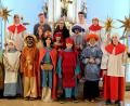 Bild: zer
Die Sternsinger bereiten sich auf die Aussendung vor.