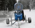 Bild: Gabi Schönberger
Nur ein dünnes Schneedeckchen gibt’s auf der Silberhütte. Langlaufen ist derzeit nur auf etwa 1000 Metern möglich. Die Schneekanonen warten auf knackig kalte Temperaturen. Auf dem Rotbühlsender bei Hirschau ist die Lage ähnlich.