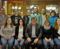Bild: twi
Die Kandidatenliste der FBU-ÖDP steht. Angeführt wird sie von Spitzenkandidat Georg Schlögl (vorne, Mitte). Zur Listenaufstellung kamen auch ÖDP-Kreisvorsitzender Alfred Damm (rechts) und sein Stellvertreter Arnold Kimmerl (Zweiter von rechts).