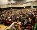 Archivbild: Knüttel
Ein fast voll besetzter Audimax der Uni Regensburg.
