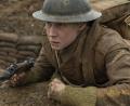 Bild: François Duhamel/Universal Pictures (UIP)/dpa
George MacKay spielt Schofield im Film "1917", der so gedreht worden ist, dass es aussieht, als wäre er ohne Schnitt entstanden.