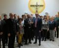 Bild: exb
Pfarrgemeinderatssprecher, Kirchenpfleger, die Vorsitzenden der kirchlichen Vereine, Pfarrer Markus Ertl und die Ruhestandsgeistlichen Schlosser und Bergmann, sowie Bürgermeister Konrad Kiener stießen auf das neue Jahr an.