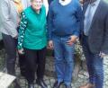 Bild: mvs
Im Gasthaus Sorgenfrei feierte die Fronhoferin Linda Wilholm ihren 85. Geburtstag. Im Bild von links nach rechts: Tochter Margit, Jubilarin Linda Wilholm, Pfarrer Cyprian Anyanwu, Zweiter Bürgermeister Markus Schiesl, hinten Sohn Hans und Enkel mit Partnern, mit blauen Halstüchern Apollonia Wildenauer und Annette Prey vom Frauenbund.