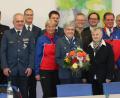 Bild: exb/Landratsamt
Die Geehrten Dietmar Bleistein, Margit Güll, Elisabeth Altendorfner und Rosemarie Thanner (vorne, von links), sowie Franz Schindler, Landrat Thomas Ebeling, Alexander Trautner, Matthias Karl, OB Andreas Feller, Wilhelm Klein, Dieter Güll, Otto-Josef Langenhan, Hans Deyerl und MdL Joachim Hanisch (hinten, von links).