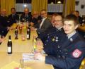 Bild: hl
Michael Prieschenk-Busch, Alois Brunner, Josef Wöhrl, Kommandant Richard Prieschenk, Andreas Schraml, Vorsitzender Alois Schindler (von links), Matthias Wöhrl, Albert und Richard Schindler, Bürgermeister Werner Nickl und Kreisbrandinspektor Otto Braunreuther (von rechts) zogen eine Bilanz des vergangenen Jahres.