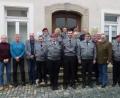 Bild: exb
Treue Mitglieder der Soldaten- und Reservistenkameradschaft wurden bei der Jahreshauptversammlung geehrt (von links): Thomas Weiß, Gerhard Kraus, Josef Böhm, Herbert Heidl, Rupert Fischer, Reinhard Zant, Ursula Grillmeier, Brigitta Zant, Edwin Härtl, Patrick Heidl, Wolfgang Weiß, Manfred Walter, Karl-Heinz Hartmann, Berthold Blumentritt, Willi Roth, Rudolf Schöner, Bürgermeister Alfred Stier, Edgar Wettinger, stellvertretender Soldatenbund-Kreisvorsitzender Josef Meisl.