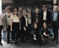 Bild: wro
Das Projekt am Beruflichen Schulzentrum in Wiesau leitete Kristina Barth (Fünfte von links). Mit im Bild auch Organisator Michael Planner, die Vertreter der Schulleitung, Dr. Hermann Körner und Thomas Metzler (von rechts), sowie die Teilnehmer am „Escape Room“.