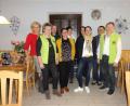 Bild: jhö
Die neu gewählte Führungsmannschaft des Obst- und Gartenbauverein Speinshart: (von links) Christa Hösl (Schriftführerin), Christine Walter (stellvertretende Vorsitzende), Cornelia Neukam (Ortsdelegierte), Christine Hefner (neue Ortsdelegierte), Martina Neubauer (Kassiererin), Tanja Schertler (neu Ortsdelegierte) Carmen Schedl (Jugendarbeit), Günter Sollner (Homepage/Internet) und Josef Höllerl (Vorsitzender).
