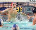 Bild: btg
Matthias Kreiner (rote Kappe), Torwart der Weidener Bundesliga-Wasserballer, fällt wegen eines Handbruchs aus.
