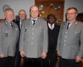 Bild: kro
Langjährige Mitglieder ehrte die Soldatenkameradschaft Griesbach bei der Jahreshauptversammlung (von links): Zweiter Vorsitzender Stefan Wurm, Ludwig Gradl, Kreisvorsitzender Ferdinand Lienerth, Franz Kraus, Dr. Charles Ifemeje und Konrad Gmeiner.