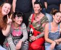 Bild: fjo
Wer Maskierte finden will, muss sich beim "Feierwehrball" in Waidhaus auf die nach den "Stecknadeln im Heuhaufen" machen. Das Publikum ist aber ausgezeichnet gelaunt.