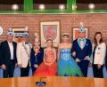 Bild: Singer-Grimm 
Der Fasching regiert im Kümmersbrucker Rathaus (von links): Hans Graf, Hubert Blödt, Roland Strehl, Narrhalla-Präsident Dieter Streber, Kevin II. Mira I., Sabine III., Michael IV., Narrhalla-Vizepräsidentin Denise Forster, Birgit Singer-Grimm und Iris Höll.