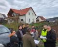 Bild: döh
Auch über die Möglichkeit der Ausweisung von Baugebieten in den Ortsteilen der Marktgemeinde Freihung informierte Bürgermeisterkandidat Klaus Siegert (Vierter von rechts ).