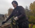 Bild: u
Nicole Schwarz ist die erste und bis heute einzige Bezirkskaminkehrermeisterin in der Oberpfalz. Seit 10 Jahren steigt die in Schnaittenbach wohnende Schornsteinfegerin in ihrem Kehrbezirk Hirschau den Bewohnern von ca. 1800 Haushaltungen aufs Dach. Die Kunden sind von ihr, ihrer Fachkompetenz und ihrer charmanten Art angetan.