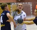 Bild: af
Die Handballerinnen des HC Weiden (in der Bildmitte Tamara Hauer) zogen im Heimspiel gegen Spitzenreiter HSG Nabburg/Schwarzenfeld erwartungsgemäß den Kürzeren.