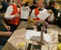 Bild: zth
Den beiden Präsidenten Dennis Gruber (rechts) und Christian Ferstl (linke) ist die Vorfreude auf den Faschingszug am 23. Februar anzusehen.