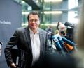Bild: Bernd von Jutrczenka
Der AfD-Bundestagsabgeordnete Stephan Brandner spricht mit Journalisten im Bundestag.