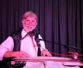 Bild: prh
Der Kult-Musiker Zither-Manä gastiert am 1. Februar auf der Kleinkunstbühne im renovierten Obergeschoss der Mehrzweckhalle in Windischeschenbach.