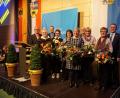 Bild: wec
Ehrenamtlich tätige Bürger werden beim Neujahrsempfang der Gemeinde Ebermannsdorf mit Blumen und Krügen ausgezeichnet (von links): Zweiter Bürgermeister Michael Götz, Brigitte Rösch, Dritter Bürgermeister Erich Meidinger, Rosmarie Götz, Uschi Schönberger, Christine Schormüller, Dieter Walter, Maria Fischer, Marianne Boßle und BürgermeisterJosef Gilch.