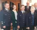 Bild: exb
Treue Mitglieder zeichnete die Feuerwehr Wernersreuth aus. Im Bild (von links) Vorsitzender Manuel Brucker, das neue Mitglied Stephanie Brucker, das neue Ehrenmitglied Johann Fischer, Bürgermeister Klaus Meyer, Karl Forster, Kommandant Klaus Frank und Konrad Eckstein..