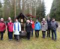 Bild: rn
Die erste Station der Wanderer ist das "Lubermarterl" im Unteren Stadtwald, dann führt der Weg der Gruppe zur Holzmühle.
