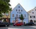 Bild: Gerhard Götz
Die Raiffeisenbank plant ein neues Gebäude am Brunnfeld. Der Umzug weg vom Marktplatz scheint besiegelt.