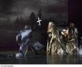 Bild: Harald Dietz
Eine Höhepunkt des Rock-Balletts "Dracula" am Theater Hof ist die Szene auf dem Friedhof, wo die Untoten um ihre Macht kämpfen.