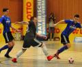 Bild: Werner Franken
Die SpVgg SV Weiden belegte bei der bayerischen Futsal-Meisterschaft den vierten, die (SG) SV Mitterteich II/SV Steinmühle den sechsten Platz. In der Gruppenphase trafen beide Teams aufeinander, die Weidener (links Tim Roith, rechts Stefan Graf) bezwangen die Stiftländer (Michael Kaiser) mit 1:0.