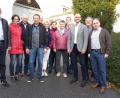 Bild: Manfred Zandt/exb
Freie Wähler Tirschenreuth am barocken Pfarrhof Wondreb. Im Bild von links: Norbert Schuller, Stefanie Scharnagl, Gerhard Graser, Hans Zölch, Felix Schmidt, Anneliese Kühn, Hans Kühn, Anneliese Ehstand, Frau Graser, Rudolf Ehstand, Frau Sollmann, Ely Eibisch, Günther Franz, Manfred Zandt.
