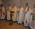 Bild: jr
Standen gemeinsam beim Franz von Sales-Fest am Altar, mit dabei waren (von links) Pater John Gali, Pfarrseelsorger Pater Benedikt Leitmayr, Weihbischof Reinhard Pappenberger, Pater Friedhelm Czinczoll, Dekan Dr. Thomas Vogl und Pfarrer Christian Preitschaft.