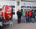 Bild: mfh
Das große Gebläse bei der Feuerwehr Rosenberg findet reges Interesse bei den Besuchern von der SPD.