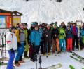 Bild: Benedikt Grimm
Trotz mäßiger Schneelagen finden die Ausbilder und Teilnehmer des Tiefschneekurses der DJK-Skiabteilung noch geeignete Stellen, um die richtigen Techniken zu üben.