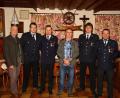 Bild: mnt
Wilhelm Schmidbauer (Dritter von rechts) ist zum Ehrenmitglied der Feuerwehr Thanstein-Berg ernannt worden. Zur Auszeichnung gratulierten (von links) Bürgermeister Walter Schauer, die Kommandanten Thomas Eiber und Sandro Reimer sowie die Vorsitzenden Ewald Zimmermann und Daniel Zitzmann.