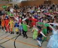 Bild: weu
Beim Kinderfasching der Garde „Grün-Weiß“ hielt Entertainer Markus Lößl die jungen „Maschkerer“ immer „auf Trab“. Mit vielen, abwechslungsreichen Spielen und der peppigen Musik von Norbert Vogl wurde es nie langweilig.