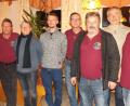 Bild: trj
Neuwahlen gibt es bei der Siedlergemeinschaft Ilsenbach/Püchersreuth. Bürgermeister Rudolf Schopper (von links) dankt der neu gewählten Vorstandschaft mit Vorstand Andreas Bonczyk, Gerhard Deinzer, Andreas Völkl, Jürgen Scharnagl, Uwe Reber, Theo Greger und Michael Raab. Nicht im Bild sind
Jochen Schneider und Reinhold Püttner.