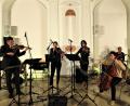 Bild: ubb
Das hat die Welt noch nie erlebt: Unter anderem Bach und Porter in einem Stück vereint hat das Ensemble "Strings on Fire". Deren Arrangements sind außergewöhnlich wie futuristisch - und einfach klasse!