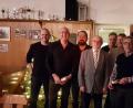 Bild: degr
Die erfolgreichen Tennisspieler des SLV Traßlberg (von links): Jan Keski, Mario Hellerl, Markus Grötsch, Hans Ott, Ferdinand Hoffmann, Reinhard Egerer und Peter Illner.