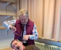 Bild: Veronika Denharter
Alois Tischler und Albert Kräuter gaben den kurzen Sketch „Beim Friseur“ zum Besten.
