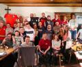 Bild: bsc
Für die Vorbereitung auf die Rückrunde der Fußball-Saison 2019/20 hatte der TSV Friedenfels auch einen Hüttenaufenthalt im Eisenbahnerhaus Bärnhöhe gewählt. Neben dem Training stand dabei ein zünftiger Hüttenabend mit Unterstützern und Spielerfrauen auf dem Programm. Im Bild ein Teil der Teilnehmer mit Trainer Markus Schaumberger (Dritter von links).