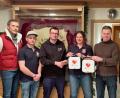 Bild: ü
Mitglieder des Vorstands der Feuerwehr bei der Defi-Schulung: (von links) Gerhard Schindler, Patrick Fischer, Dozent Stephan Macht, Katharina Gradl, Hubert Linhardt und Manuel Gundel.