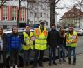 Bild: exb
Polizeihauptmeister Thomas Nörl bildet die Schüler zu Lotsen aus.