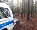 Bild: exb/Feuerwehr/HvO Ursensollen 
Ein 19-Jähriger wird bei Ursensollen bei Waldarbeiten schwer verletzt: Die Unfallstelle ist für die Einsatzkräfte, darunter auch die Amberger Bergwacht, schwer erreichbar.