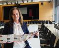 Bild: bl
Veranstaltungsmanagerin Rosa Schafbauer weiß, was Promis wünschen. Seit 2012 sorgte sie dafür, dass die Schwarzachtalhalle einen guten Ruf genießt und ein ausgewogenes Programm bietet.