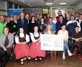 Bild: wro
Vertreter der Volksbank Raiffeisenbank Nordoberpfalz überreichten in der Wiesauer Filiale 6500 Euro an Vereine, Verbände und Institutionen.