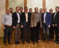 Bild: sck
Bilanz und Perspektiven aus der Sicht der Freien Wähler/Aufschwung Auerbach ziehen in Michelfeld (von links) Joachim Kroher, Michael Lehner, Holger Eckert, Dieter Hofmann, Bürgermeister Joachim Neuß, Thomas Meyer, stellvertretender Landrat Martin Weiß, Josef Stiefler-Ebert, Christoph Kasseckert, Andreas Götz und Michael Streit.