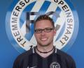Bild: do
Als Vertreter des Fußballkreises Amberg/Weiden wurde der Jugendleiter des FC Tremmersdorf/Speinshart Tobias Scherl vom DFB und vom Bayerischen Fußballverband mit dem Ehrentitel des "Fußballhelden" ausgezeichnet. In der Generalversammlung des FC rückt er aber "seine" Nachwuchskicker in den Mittelpunkt.