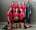 Bild: exb
Die HCA-Volleyballmädchen III mit ihrer Betreuerin Oberstudienrätin Patrizia Starke.