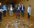 Bild: Lowak
Aktives Mitmachen ist beim Workshop des Familienpakts Bayern in Kooperation mit dem Lokalen Bündnis für Familie Neustadt-Weiden in der Stadthalle Neustadt gefragt.